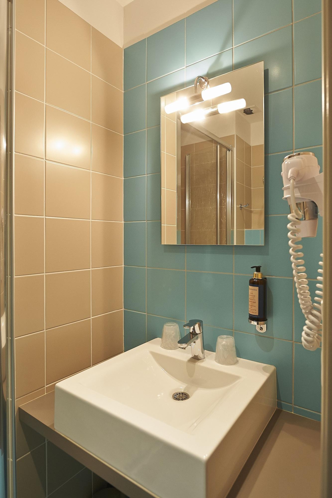Cit'Hotel Les Alizes 里摩日 外观 照片
